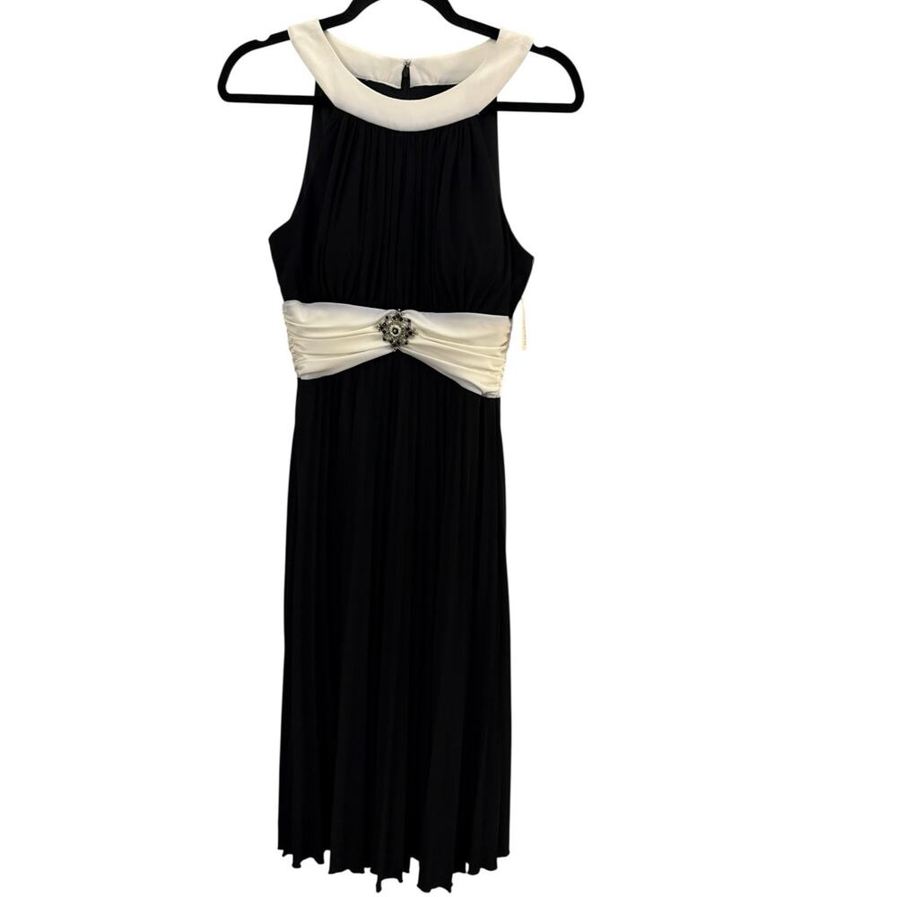 Dress Barn Sleeveless Black & White Cocktail Party Dress 6 Rhinestone Accent